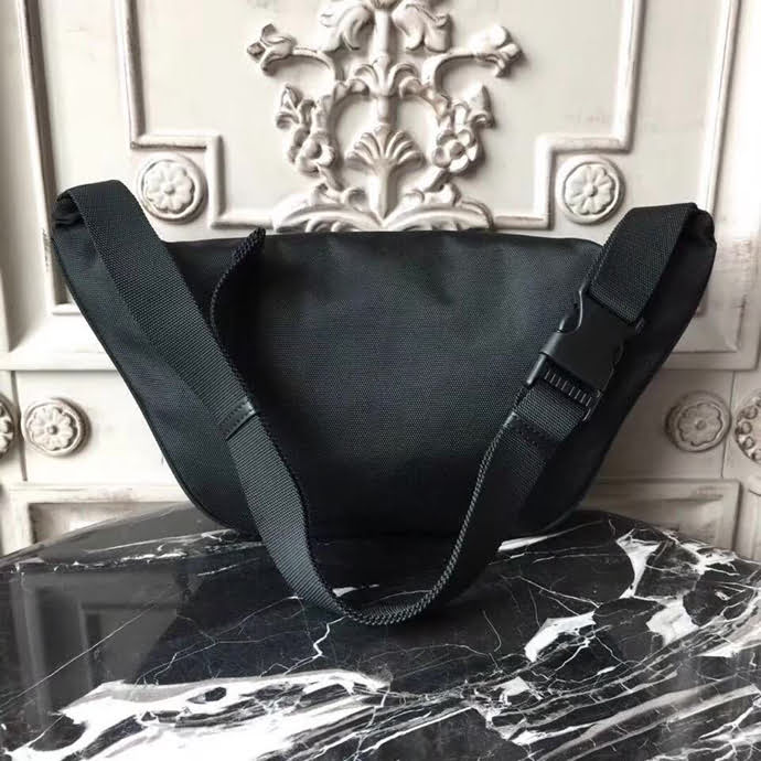 BALENCIAG巴黎世家 專櫃同步更新 帆布胸包腰包 簡約兩用包  BL1685